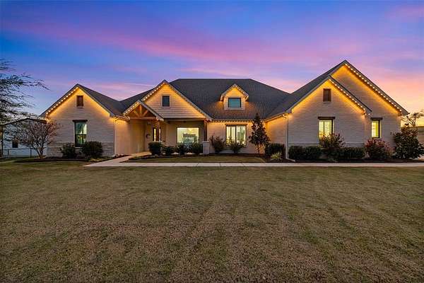 2 Acres of Residential Land with Home for Sale in Aledo, Texas