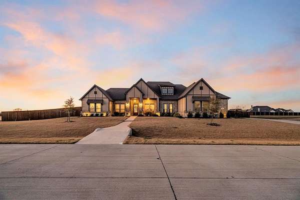 1.71 Acres of Residential Land with Home for Sale in Waxahachie, Texas