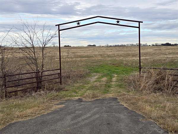 50 Acres of Agricultural & Residential Land for Sale in Van Alstyne, Texas