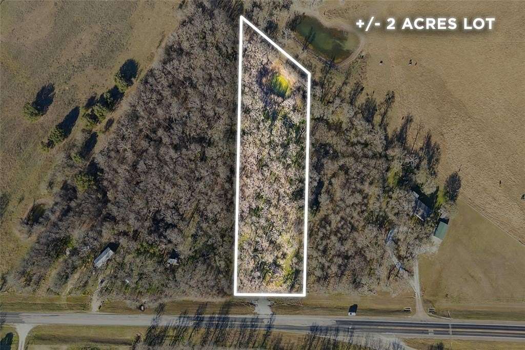 2 Acres of Residential Land for Sale in Aquilla, Texas