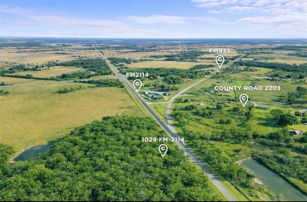 2 Acres of Residential Land for Sale in Aquilla, Texas