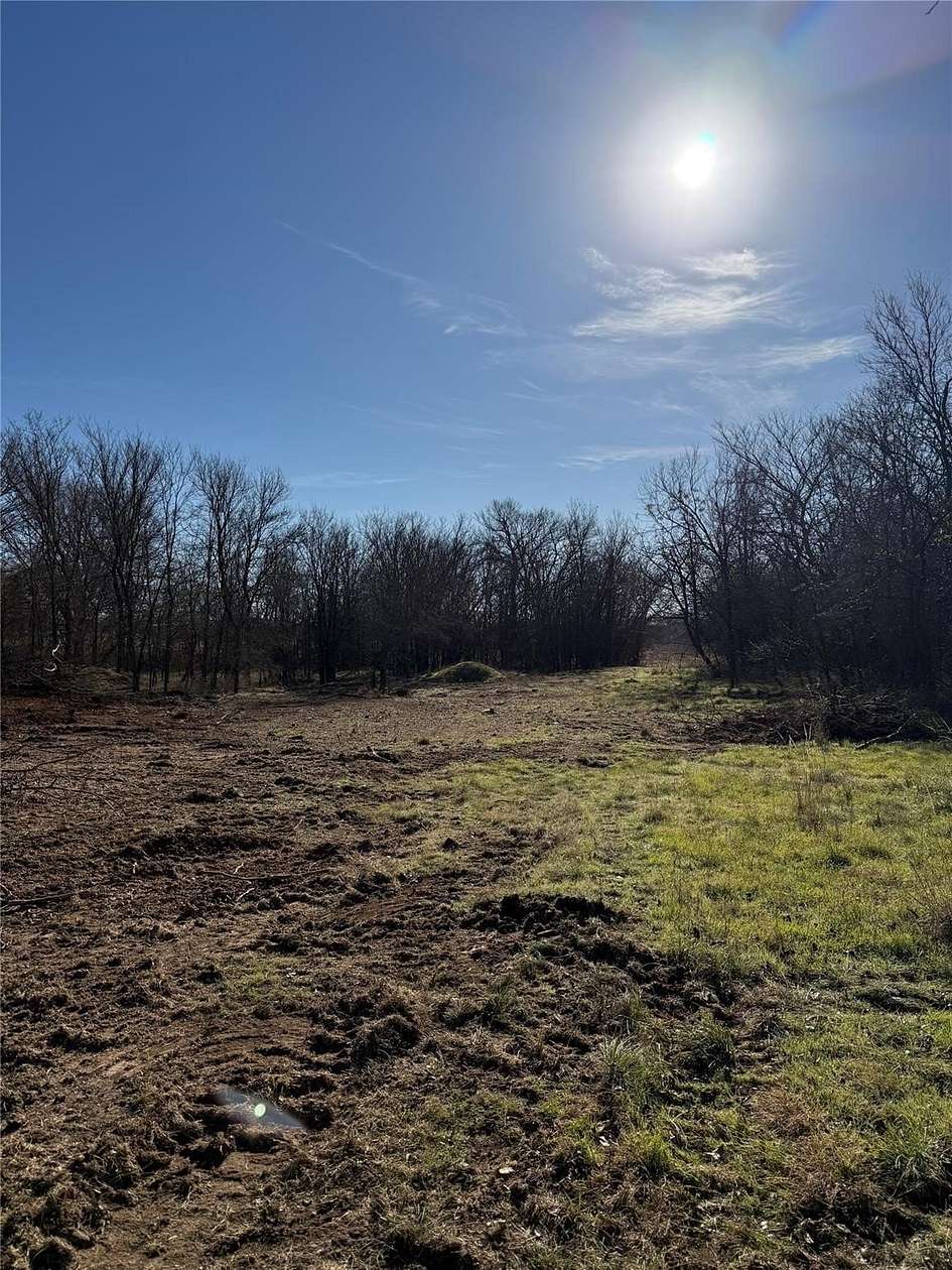 5.3 Acres of Residential Land for Sale in Valley View, Texas