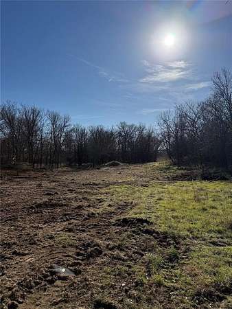5.3 Acres of Land for Sale in Valley View, Texas
