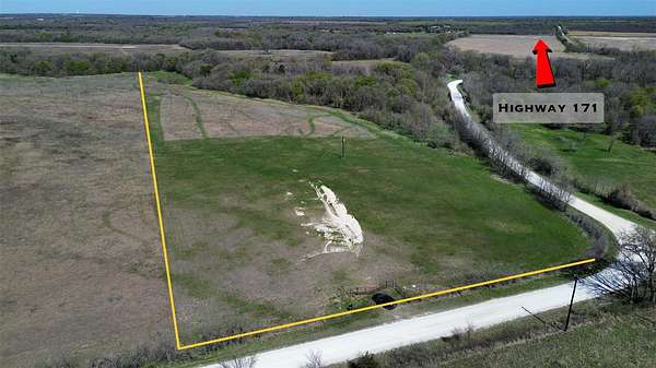 10 Acres of Land for Sale in Hubbard, Texas