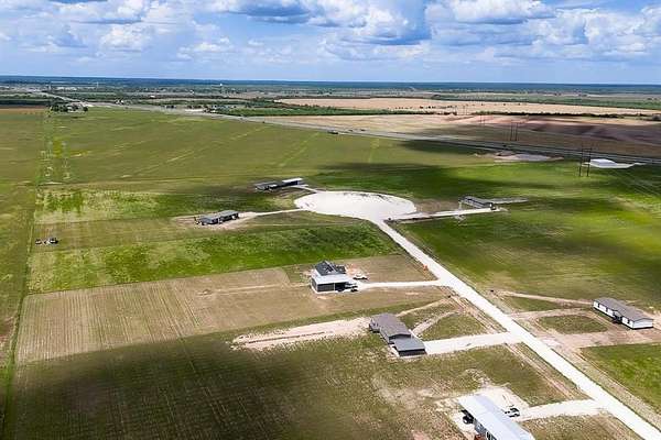 5 Acres of Residential Land for Sale in Hawley, Texas