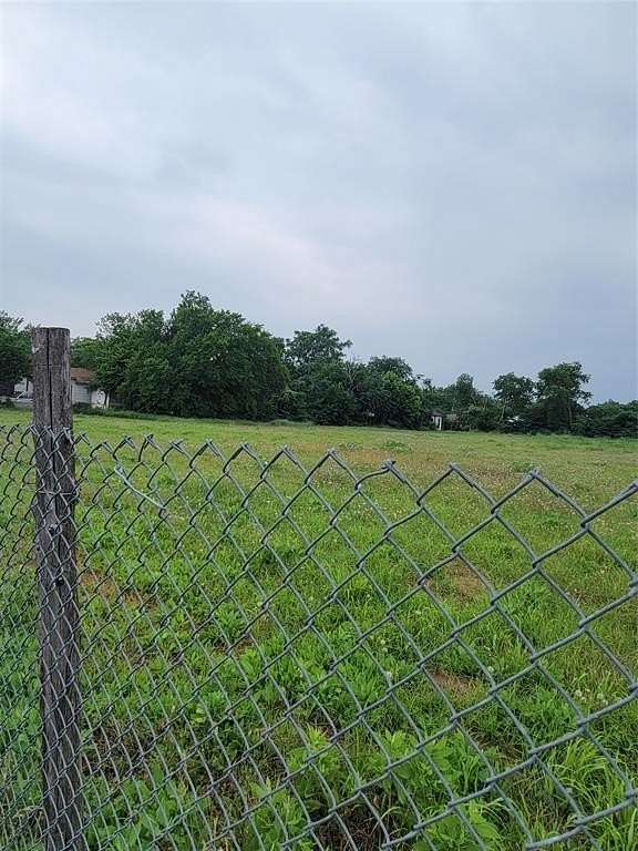 1 Acre of Land for Sale in Dallas, Texas