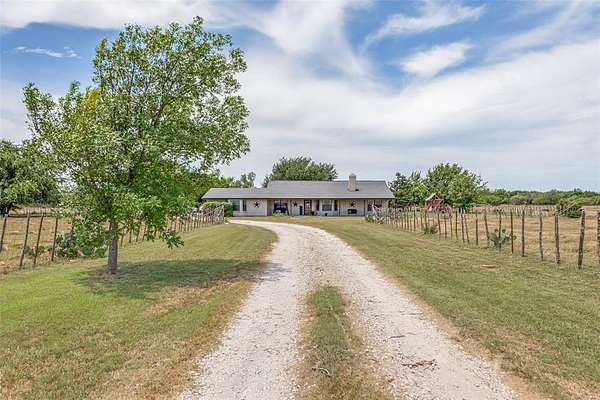 20 Acres of Land with Home for Sale in Weatherford, Texas