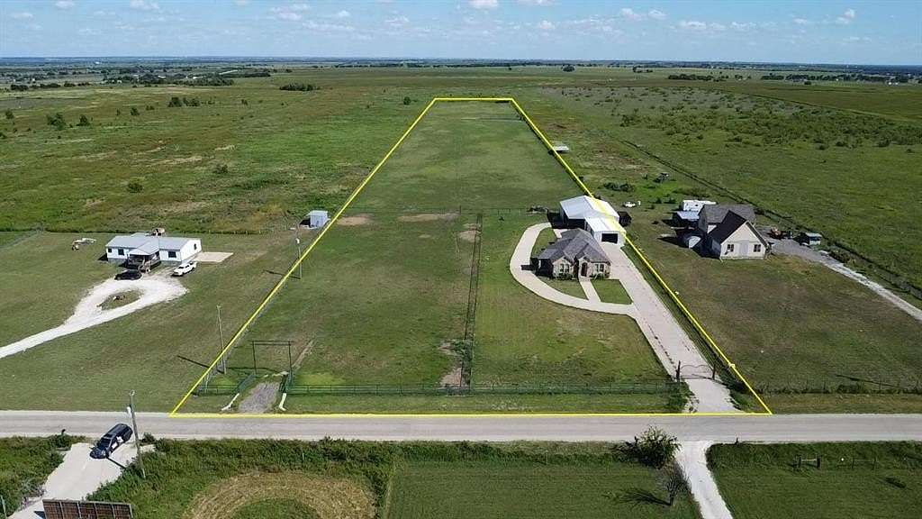 10.1 Acres of Land with Home for Sale in Grandview, Texas