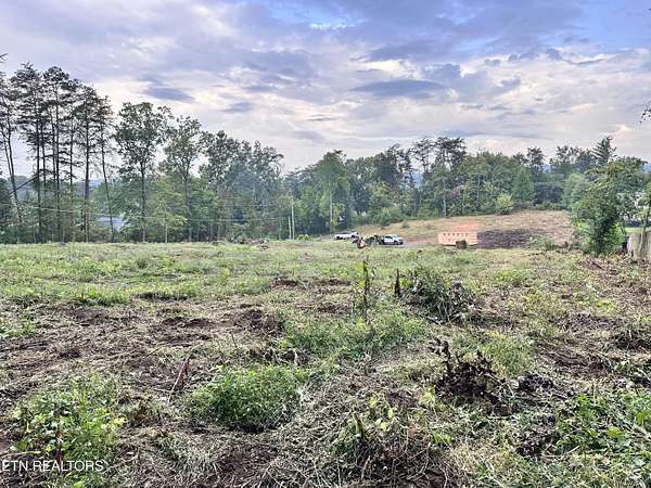 1 Acre of Residential Land for Sale in Knoxville, Tennessee