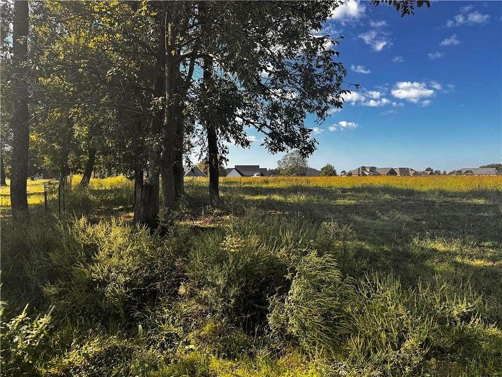 5 Acres of Land for Sale in Siloam Springs, Arkansas