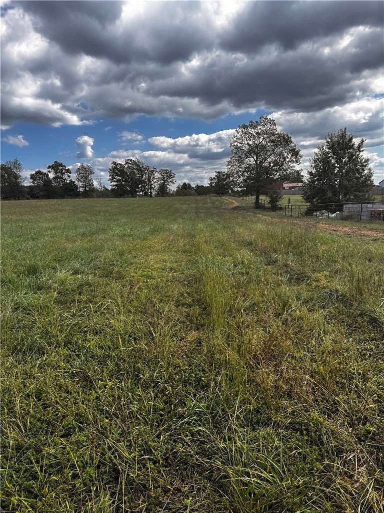 5 Acres of Residential Land for Sale in Siloam Springs, Arkansas