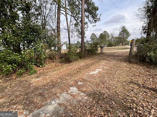 7 Acres of Residential Land for Sale in Waycross, Georgia