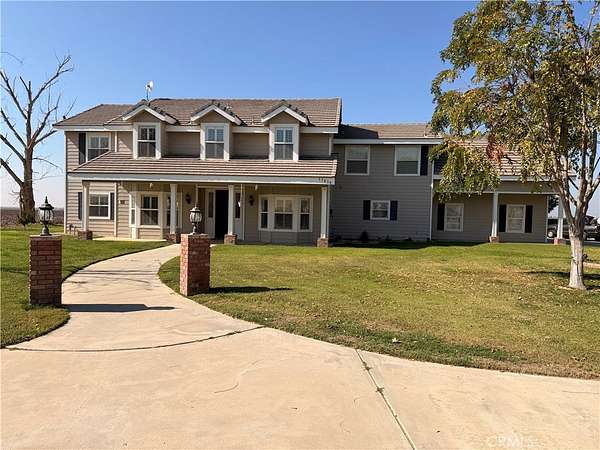 1.65 Acres of Residential Land with Home for Sale in Arvin, California