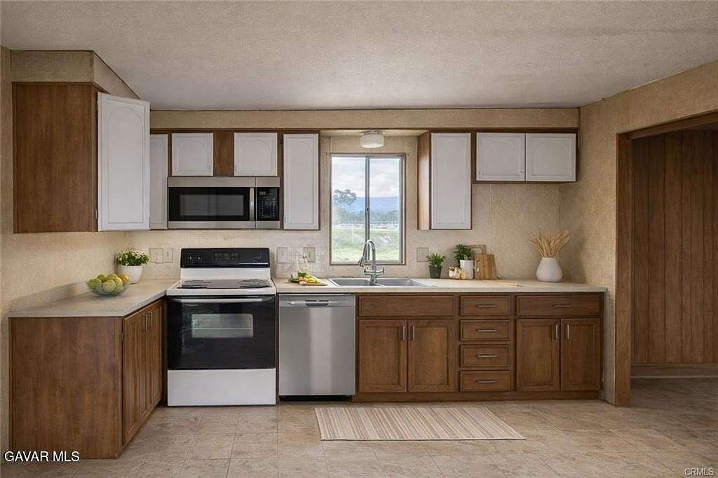 2.2 Acres of Residential Land with Home for Sale in Lancaster, California