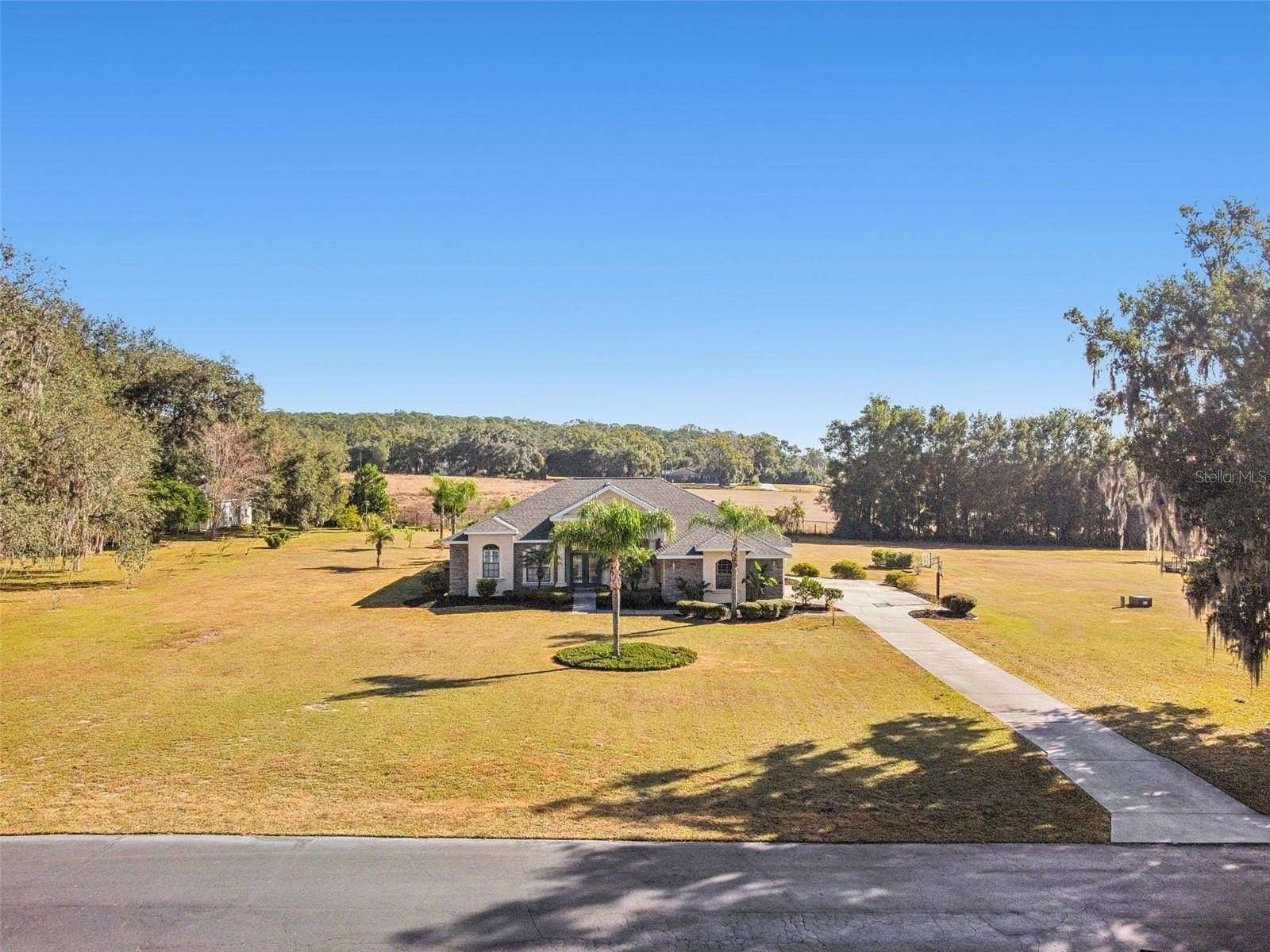 1.55 Acres of Residential Land with Home for Sale in Dade City, Florida