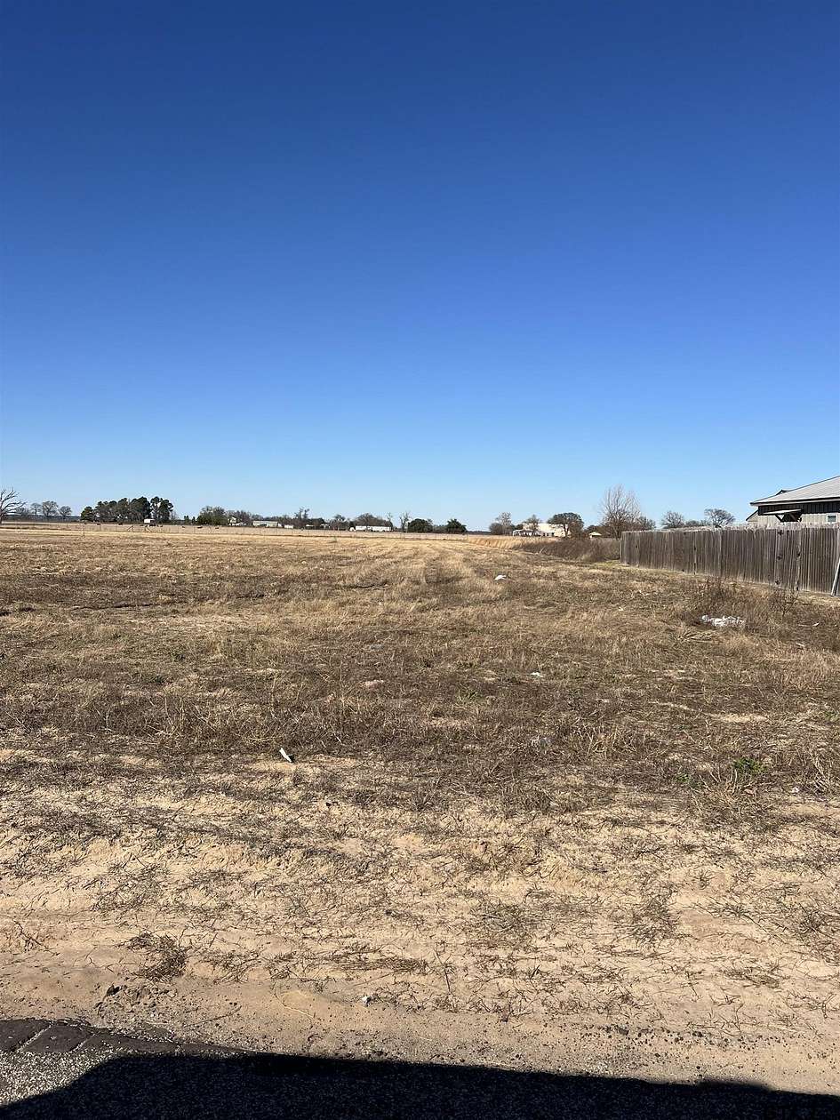 2.37 Acres of Residential Land for Sale in Lindale, Texas
