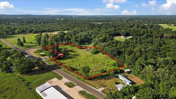 4 Acres of Residential Land for Sale in Mount Enterprise, Texas