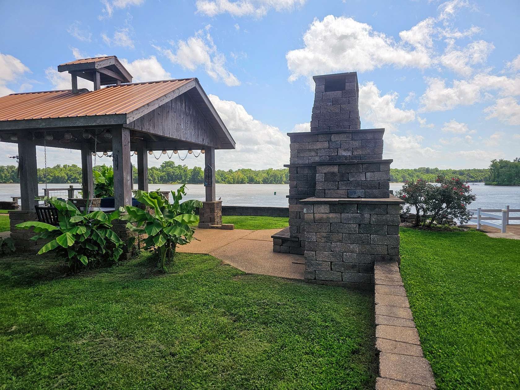 0.18 Acres of Residential Land for Sale in Clifton, Tennessee