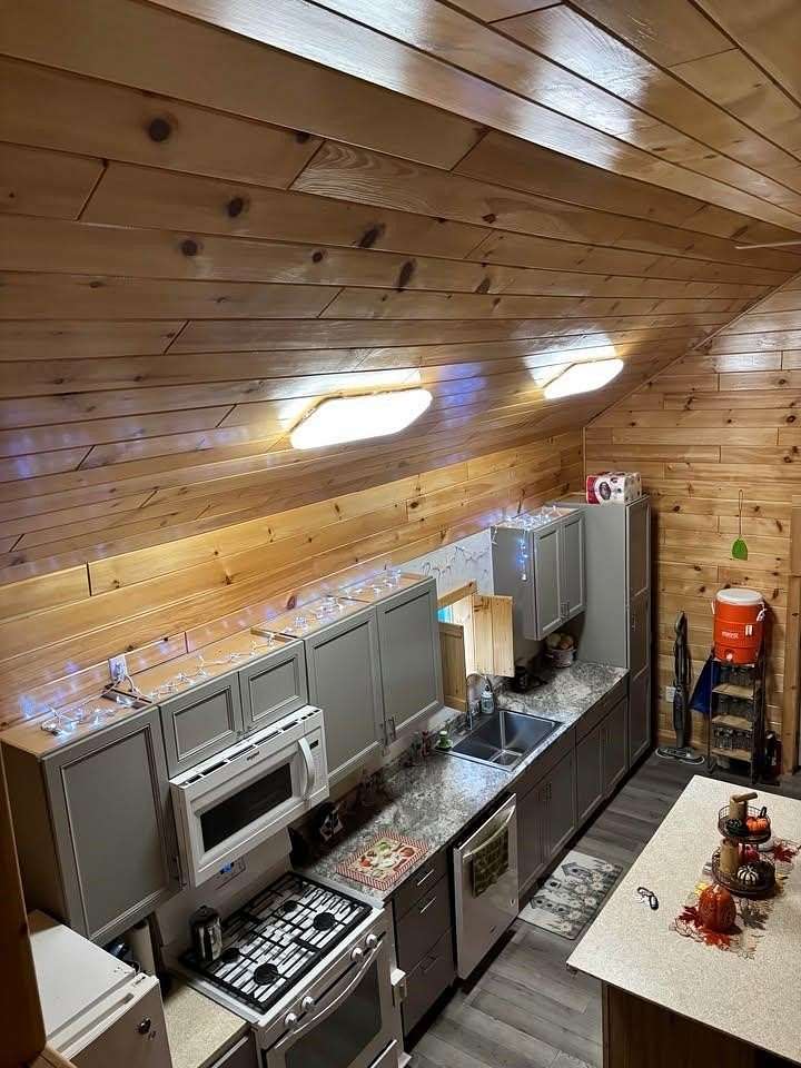 6 Acres of Residential Land with Home for Sale in Colton, New York