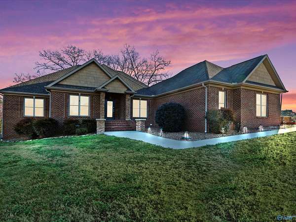 5.62 Acres of Residential Land with Home for Sale in Boaz, Alabama