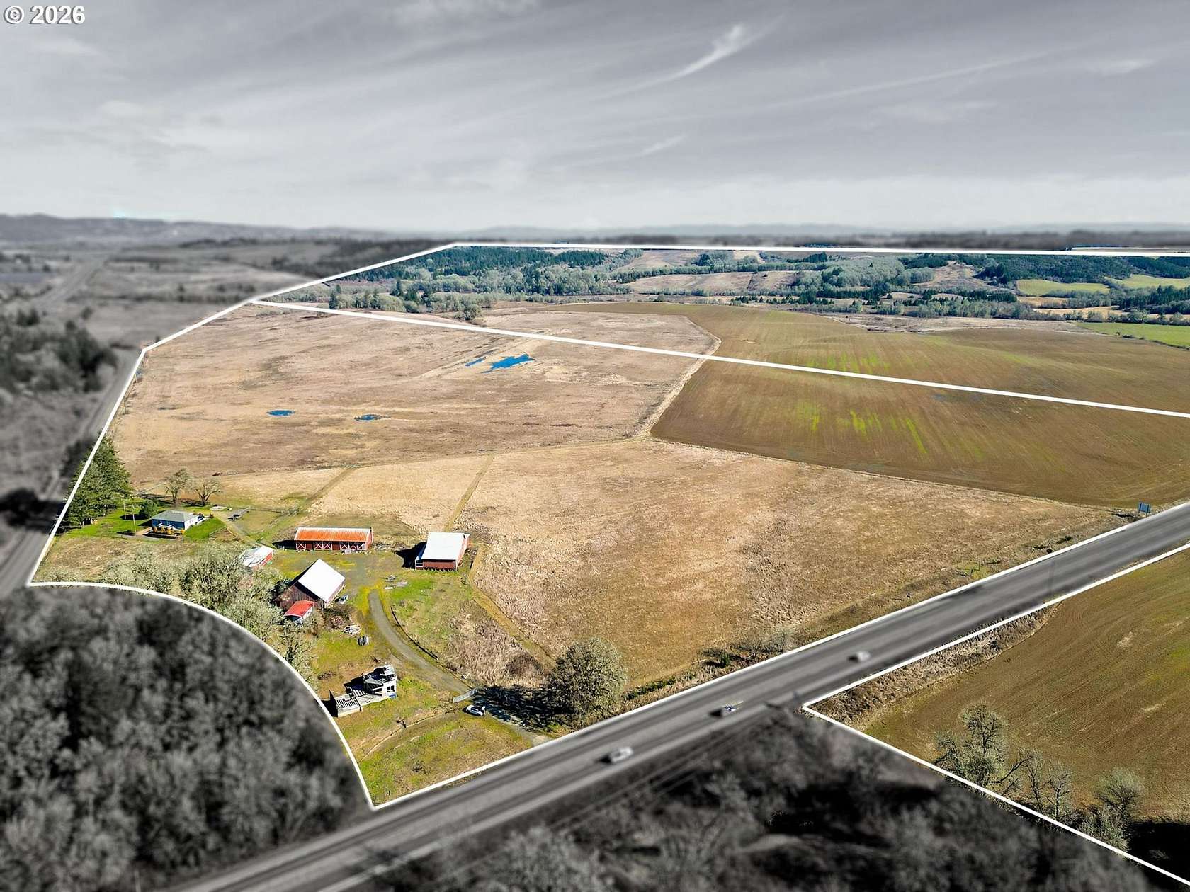 325 Acres of Land with Home for Sale in Sheridan, Oregon