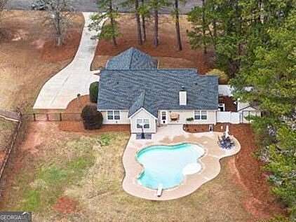 1.6 Acres of Residential Land with Home for Sale in Senoia, Georgia