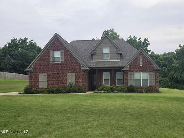 1.53 Acres of Residential Land with Home for Lease in Byhalia, Mississippi