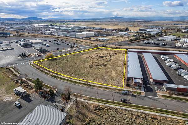 1.88 Acres of Commercial Land for Sale in Madras, Oregon