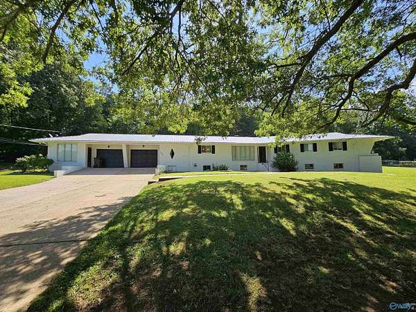 2.12 Acres of Residential Land with Home for Sale in Woodville, Alabama