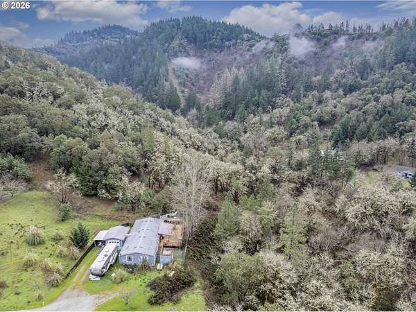 4.4 Acres of Residential Land with Home for Sale in Tri-City, Oregon