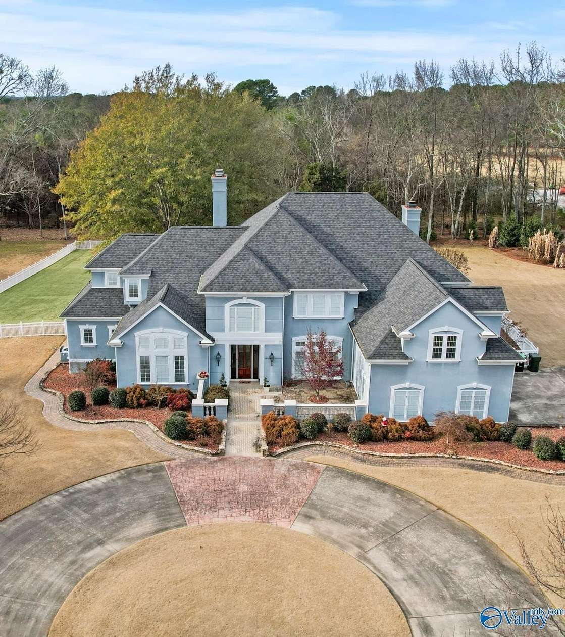 3.2 Acres of Land with Home for Sale in Decatur, Alabama