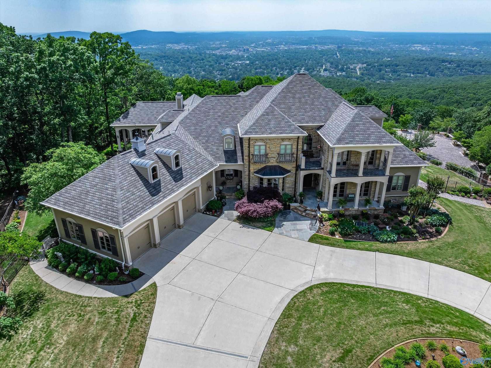 6.25 Acres of Residential Land with Home for Sale in Huntsville, Alabama