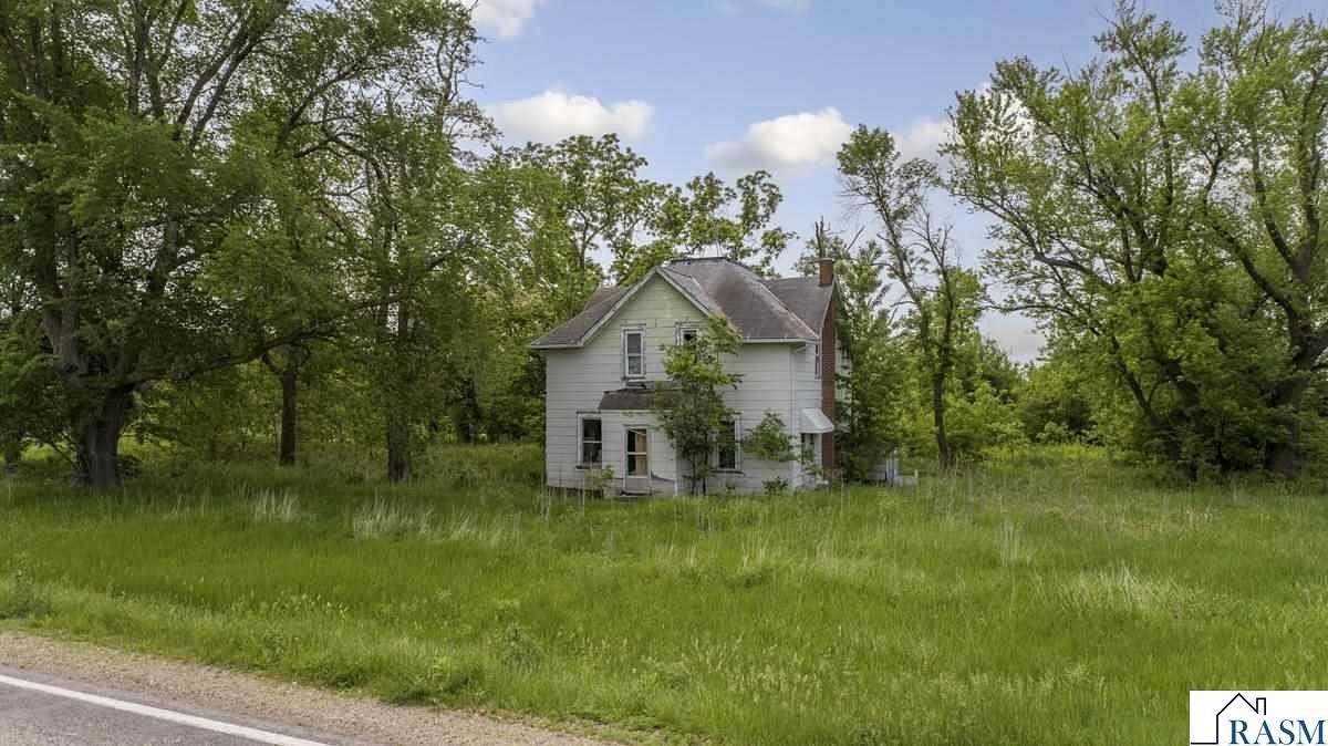 3.2 Acres of Residential Land with Home for Sale in Mapleton, Minnesota