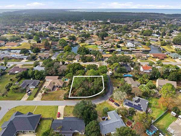 0.29 Acres of Residential Land for Sale in Gulf Breeze, Florida