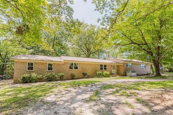 16.3 Acres of Land with Home for Sale in Americus, Georgia