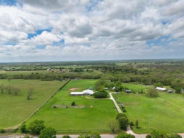 20 Acres of Agricultural Land with Home for Sale in Earlsboro, Oklahoma