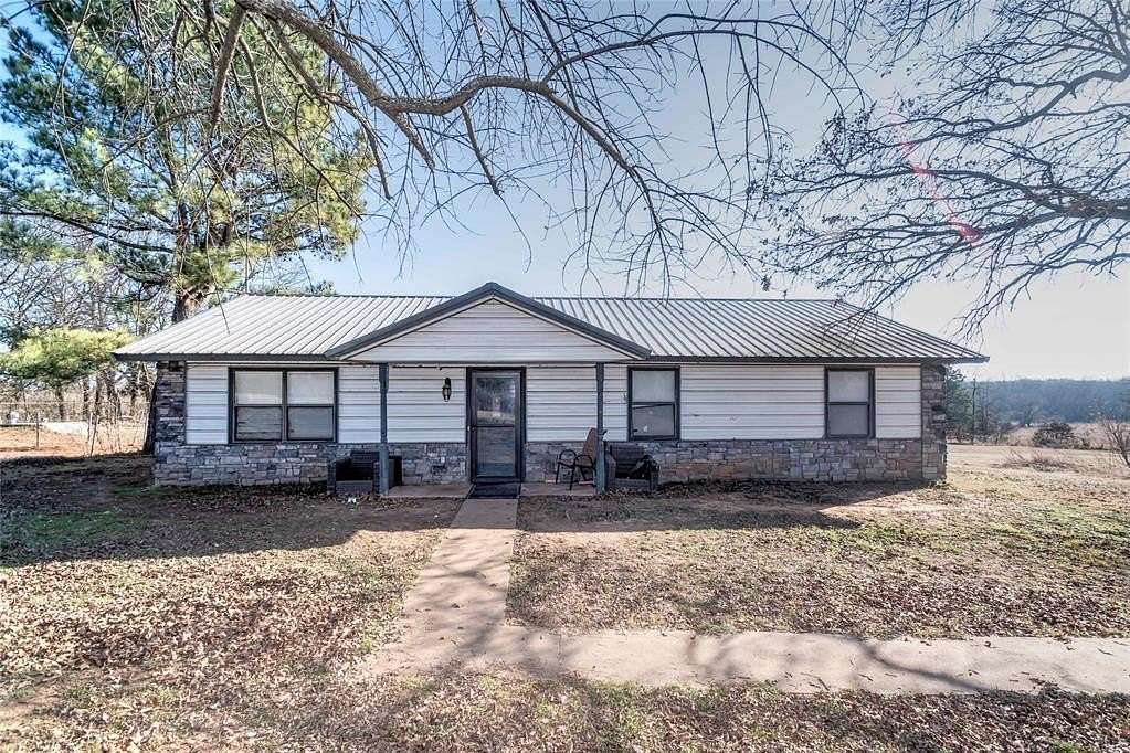 3.26 Acres of Residential Land with Home for Sale in Chandler, Oklahoma