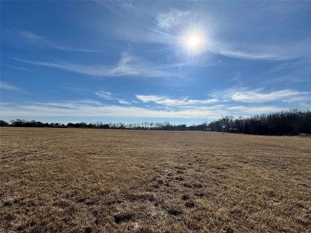 3.26 Acres of Residential Land for Sale in Wynnewood, Oklahoma