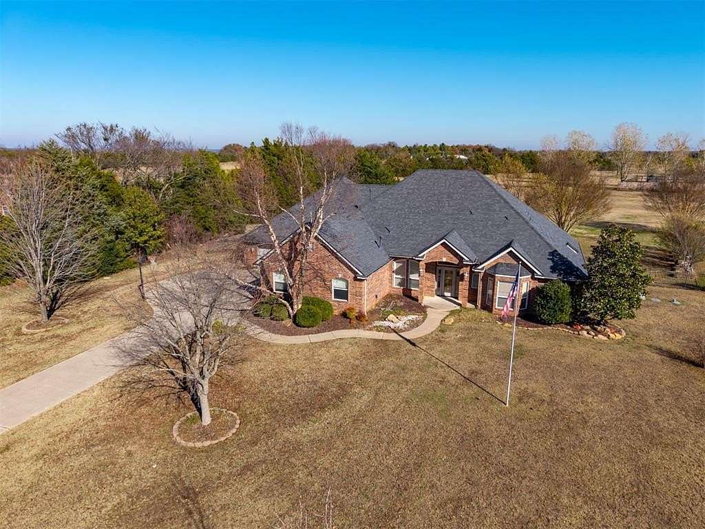 2.48 Acres of Residential Land with Home for Sale in Shawnee, Oklahoma