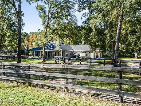3.12 Acres of Residential Land with Home for Sale in Ocala, Florida
