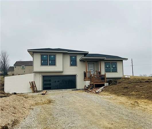 2 Acres of Residential Land with Home for Sale in Ottawa, Kansas