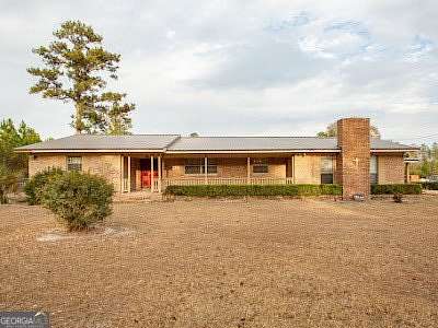 2 Acres of Land with Home for Sale in Patterson, Georgia