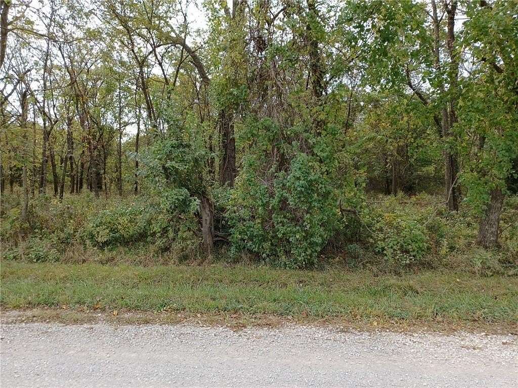4 Acres of Land for Sale in Warrensburg, Missouri