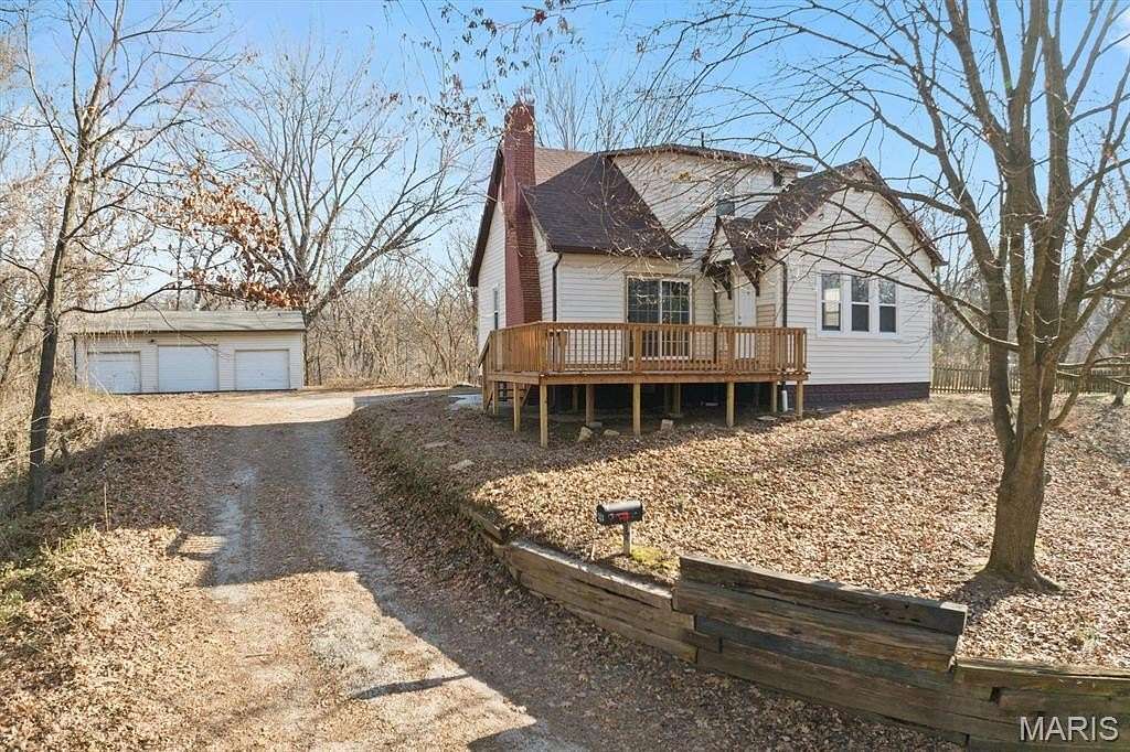 2.9 Acres of Land with Home for Sale in Caseyville, Illinois