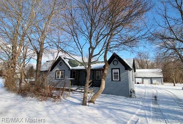 4.67 Acres of Residential Land with Home for Sale in Romulus, Michigan