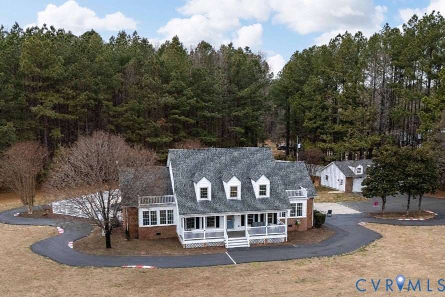 17.6 Acres of Land with Home for Sale in Amelia Court House, Virginia