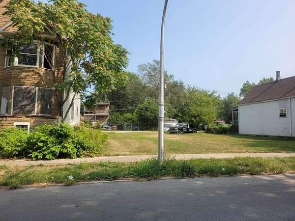 0.07 Acres of Residential Land for Sale in Chicago, Illinois