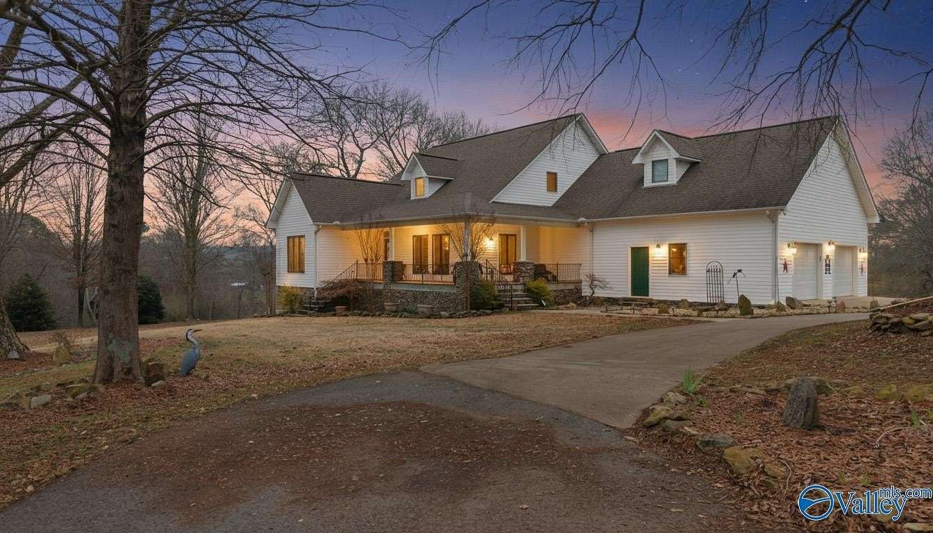 28 Acres of Land with Home for Sale in Horton, Alabama