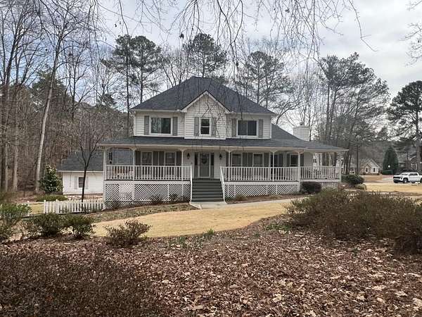 1.52 Acres of Residential Land with Home for Sale in Loganville, Georgia