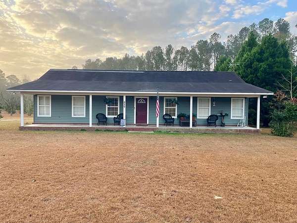 6 Acres of Residential Land with Home for Sale in Claxton, Georgia